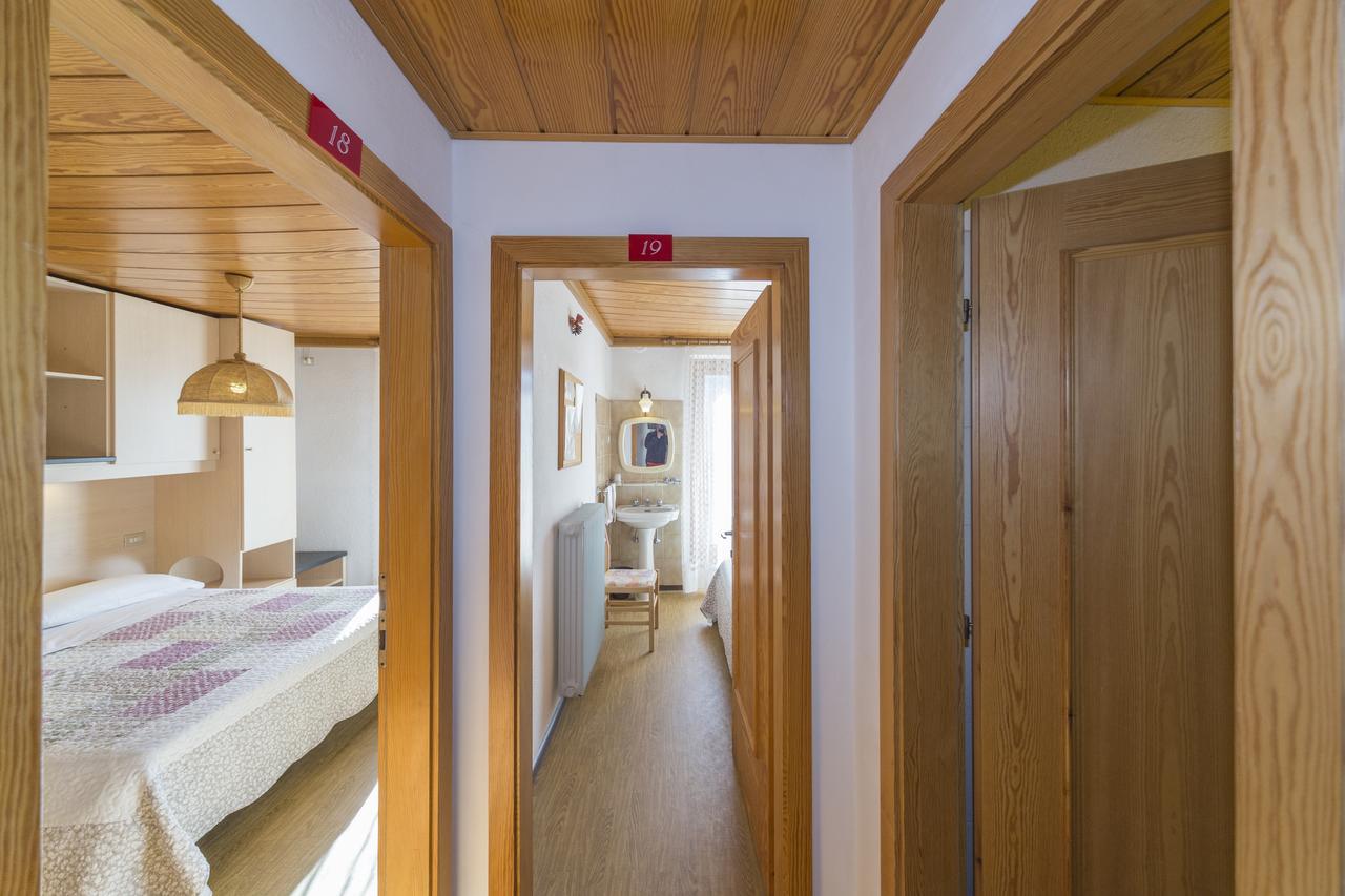 Hotel Trentino Folgaria Rum bild